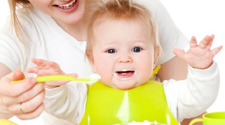 Trẻ 6 tháng tuổi có ăn được sữa chua không