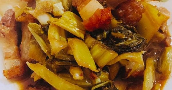 Cách làm thịt quay kho cải chua đậm đà ngày tết - BepXua