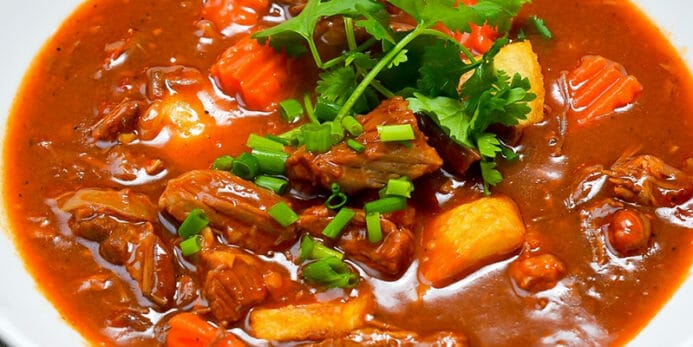 Cách nấu gân bò sốt vang bồi bổ sức khỏe gia đình hoàn hảo - VietReview.vn