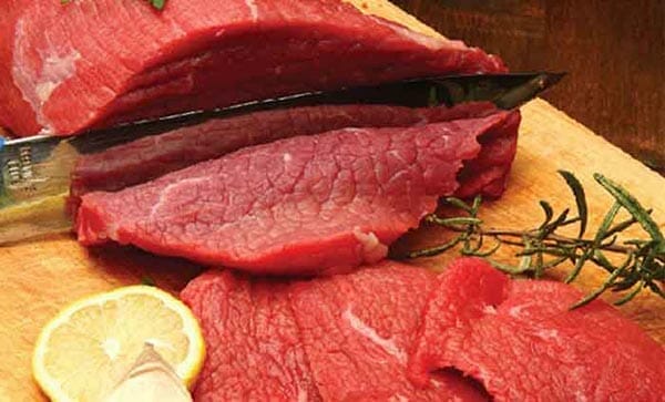 Chia sẻ bí quyết thái thịt bò đúng thớ giúp miếng thịt ngon và dễ nhai hơn
